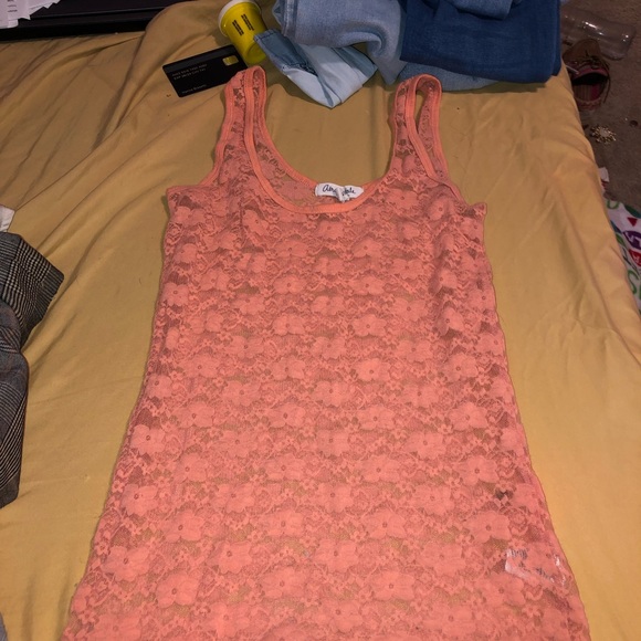 Assortment of Clothing - Picture 3 of 8